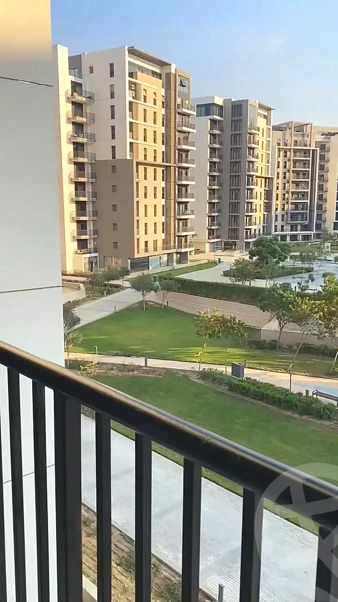 https://aqarmap.com.eg/en/listing/6659920-for-sale-cairo-el-sheikh-zayed-city-compounds-zyd-wr-llttwyr-z-tower