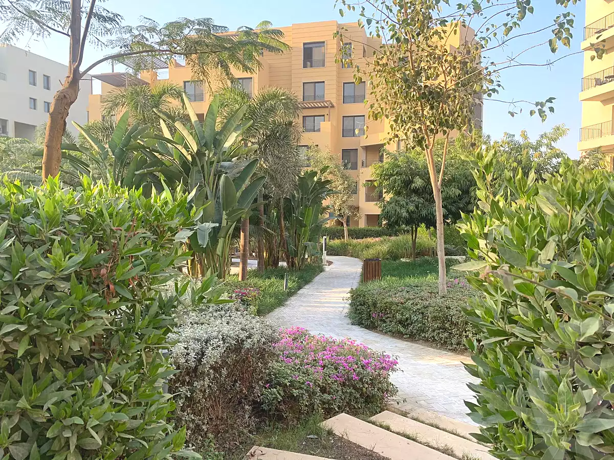https://aqarmap.com.eg/ar/listing/6660302-for-sale-cairo-6th-of-october-hadaeq-october-kmbwnd-fy-hdyq-ktwbr-o-west-tulwa-o-west