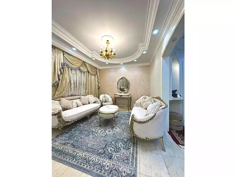 https://aqarmap.com.eg/ar/listing/6661979-for-rent-cairo-new-cairo-lrhb-city-phase-1-ahmed-rami-st