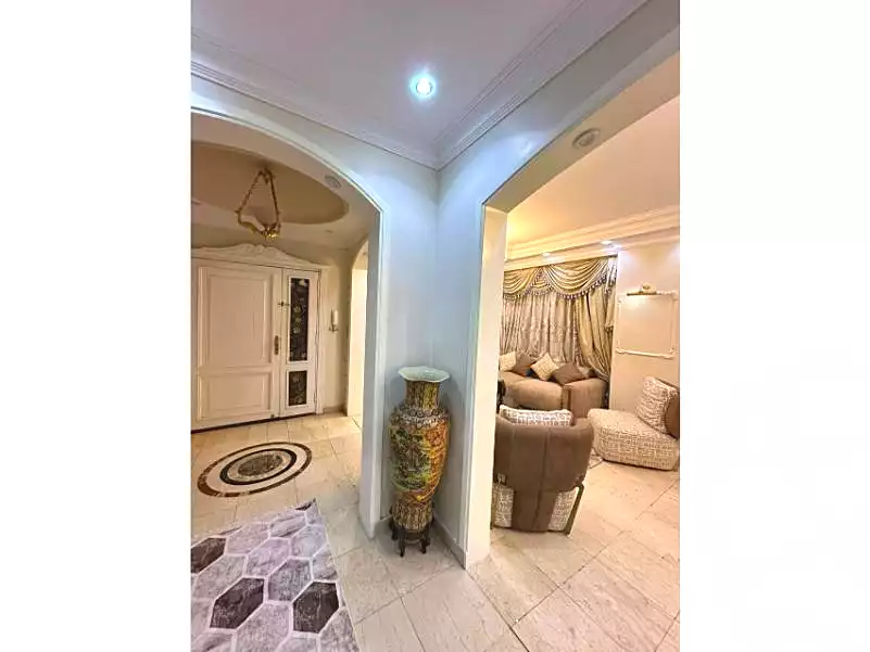 https://aqarmap.com.eg/ar/listing/6661979-for-rent-cairo-new-cairo-lrhb-city-phase-1-ahmed-rami-st