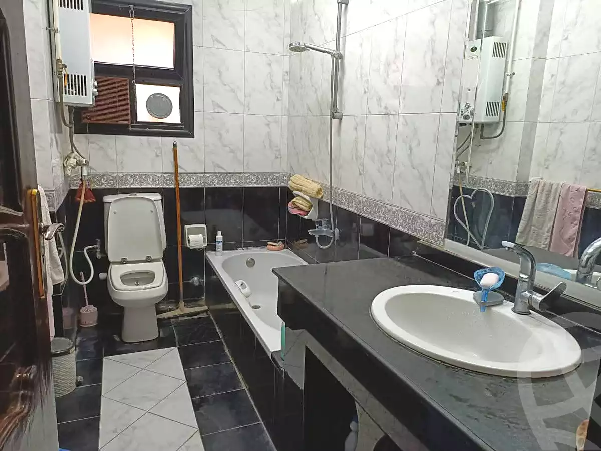 https://aqarmap.com.eg/ar/listing/6662914-for-sale-cairo-helwan-rostom-st