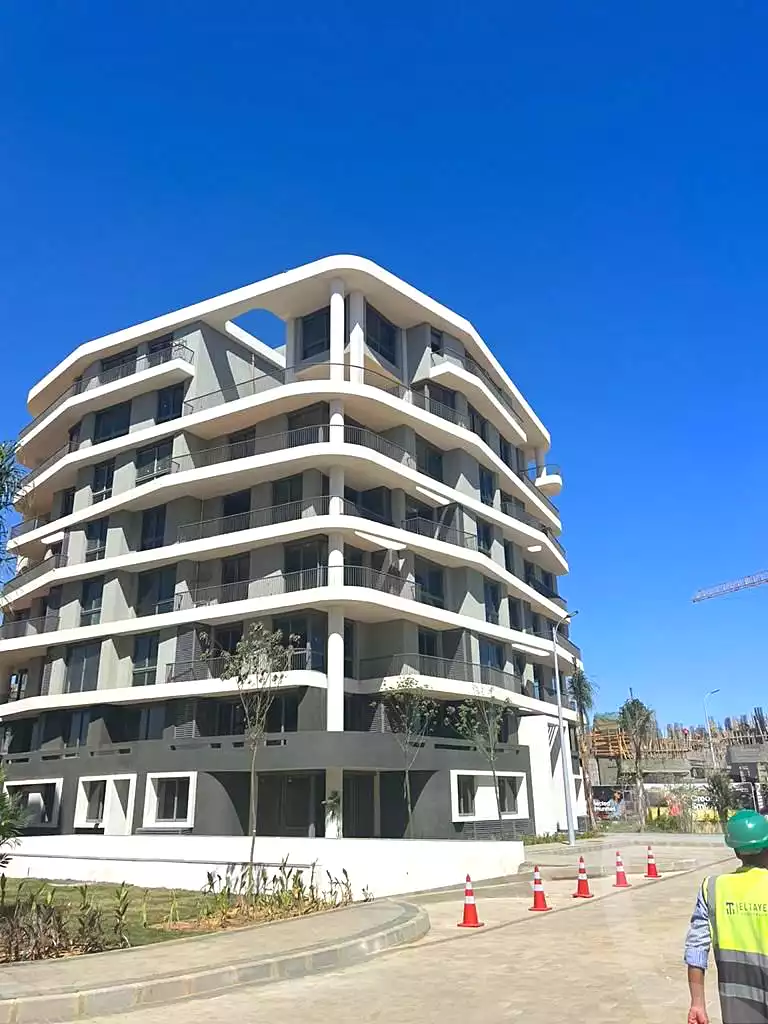 https://aqarmap.com.eg/ar/listing/6663835-for-sale-cairo-new-administrative-capital-r7-rmwny-wwk-dh-lnd-llttwyr-l-qry