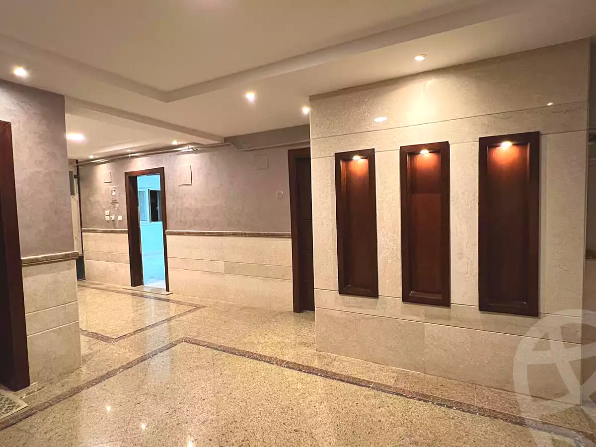 https://aqarmap.com.eg/ar/listing/6665165-for-rent-cairo-new-cairo-compounds-kmbwnd-rwd-lzhr