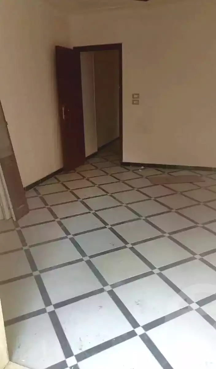 https://aqarmap.com.eg/ar/listing/6665746-for-sale-alexandria-sydy-bshr-sydy-bshr-bhry-gamal-abd-el-nasir-st