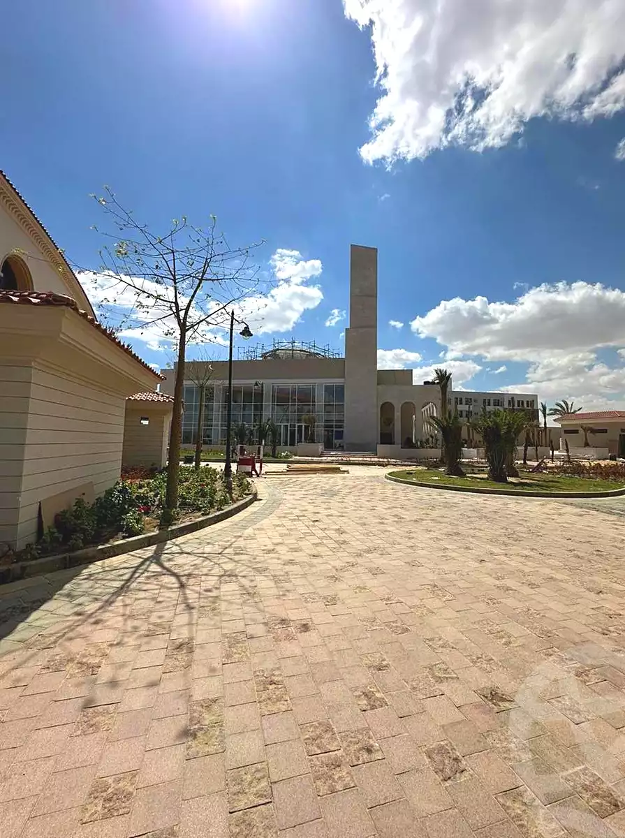 https://aqarmap.com.eg/en/listing/6665891-for-sale-cairo-el-sheikh-zayed-city-compounds-kmbwnd-fyldj-wyst-dr-llttwyr