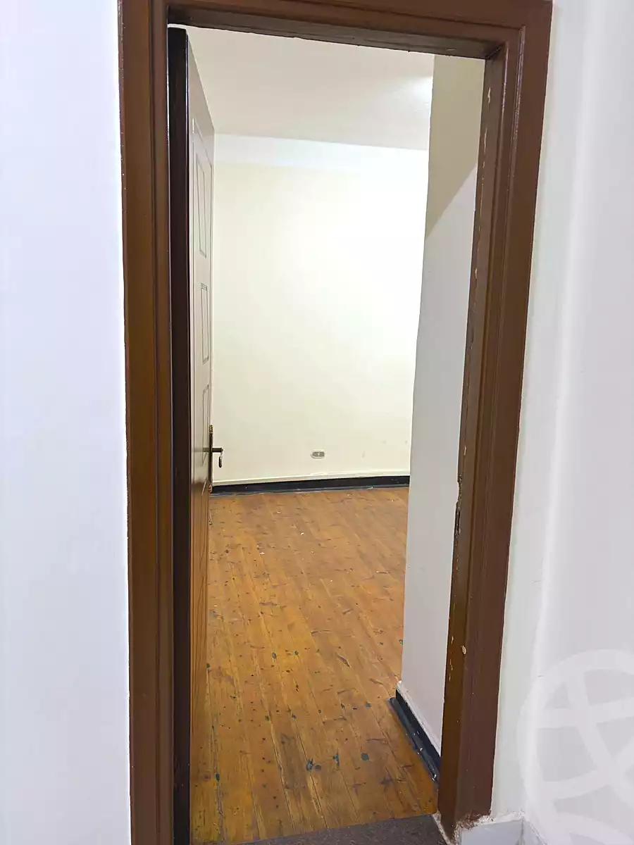 https://aqarmap.com.eg/ar/listing/6665964-for-sale-alexandria-cleopatra-medhat-seif-al-yazal-khalifa-st