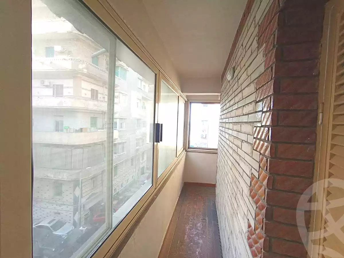 https://aqarmap.com.eg/ar/listing/6666072-for-sale-alexandria-el-chatby-ali-moustafa-moshrfah-st