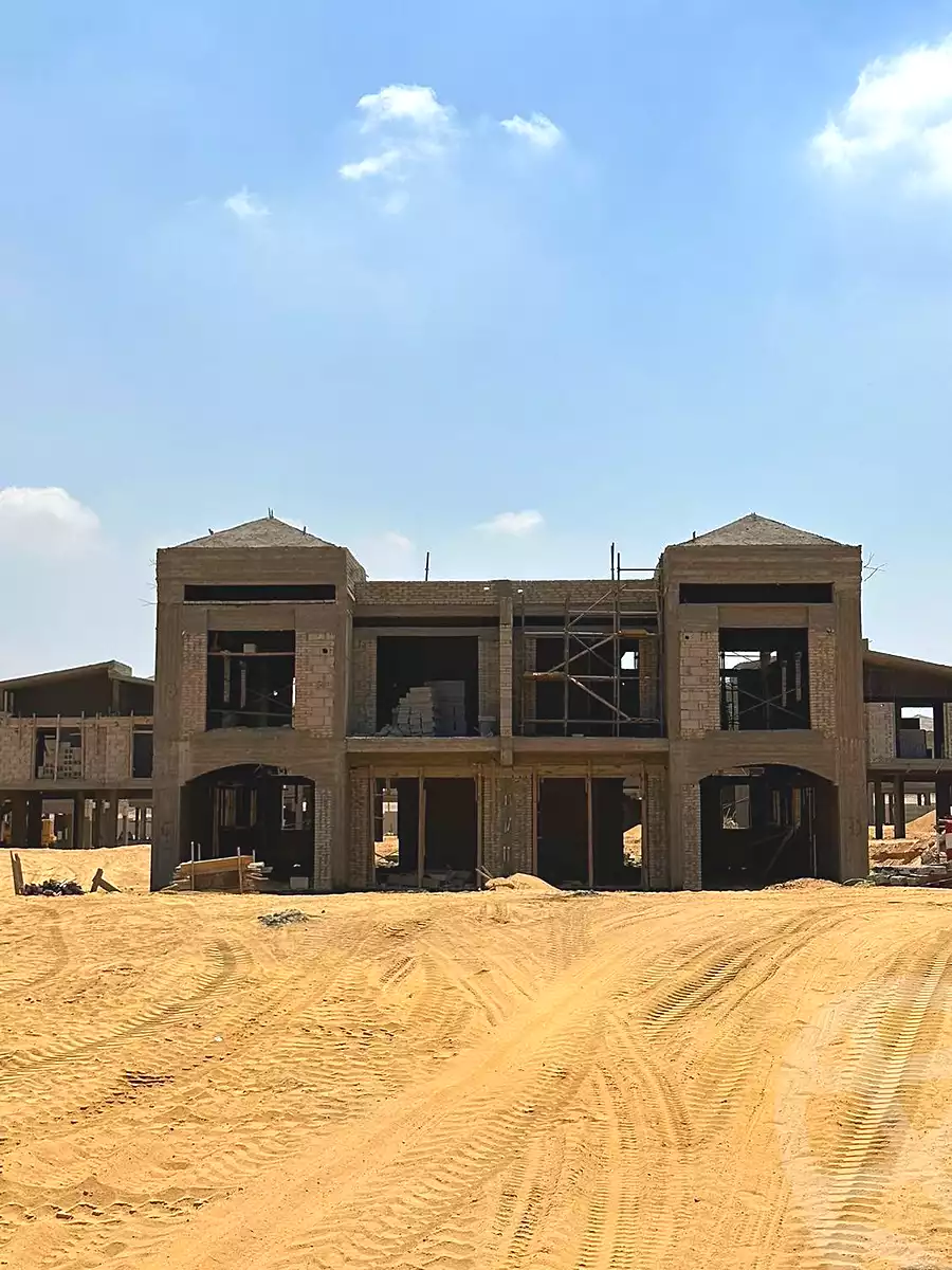 https://aqarmap.com.eg/ar/listing/6666284-for-sale-cairo-el-sheikh-zayed-city-compounds-kmbwnd-fyldj-wyst-dr-llttwyr