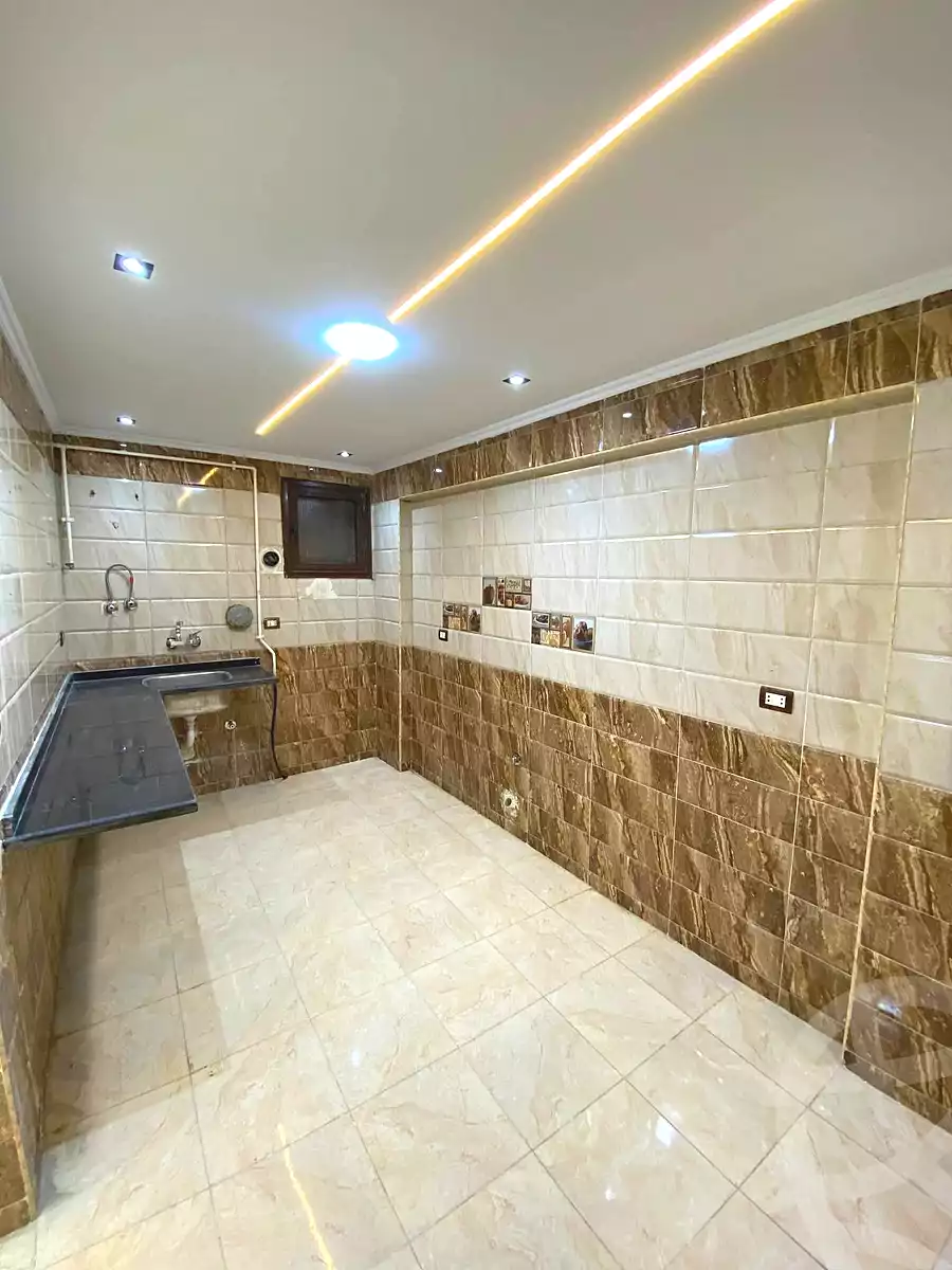 https://aqarmap.com.eg/ar/listing/6666884-for-sale-alexandria-l-jmy-lbytsh-el-reyad-st