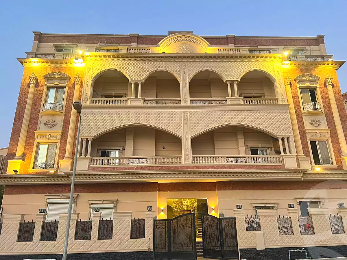 https://aqarmap.com.eg/ar/listing/6667987-for-sale-cairo-new-cairo-ganob-el-akadamiya-south-academy-d-abbas-mahmoud-el-akad-st