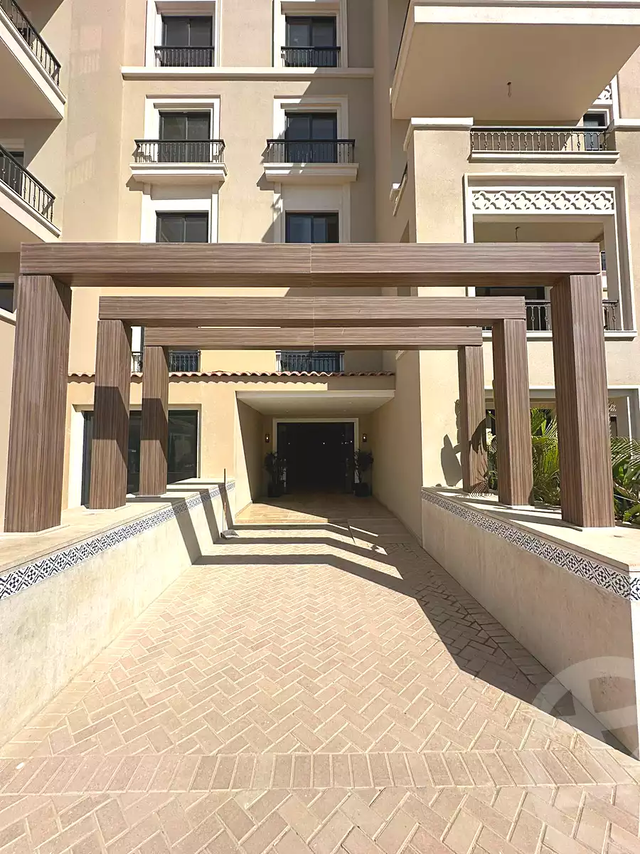 https://aqarmap.com.eg/ar/listing/6669337-for-sale-cairo-el-sheikh-zayed-city-compounds-kmbwnd-fyldj-wyst-dr-llttwyr