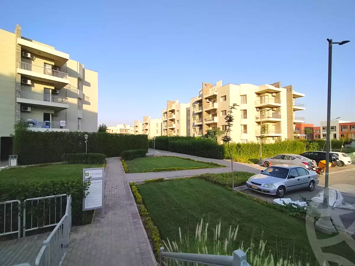 https://aqarmap.com.eg/en/listing/6669534-for-sale-cairo-el-sheikh-zayed-city-compounds-dh-drys