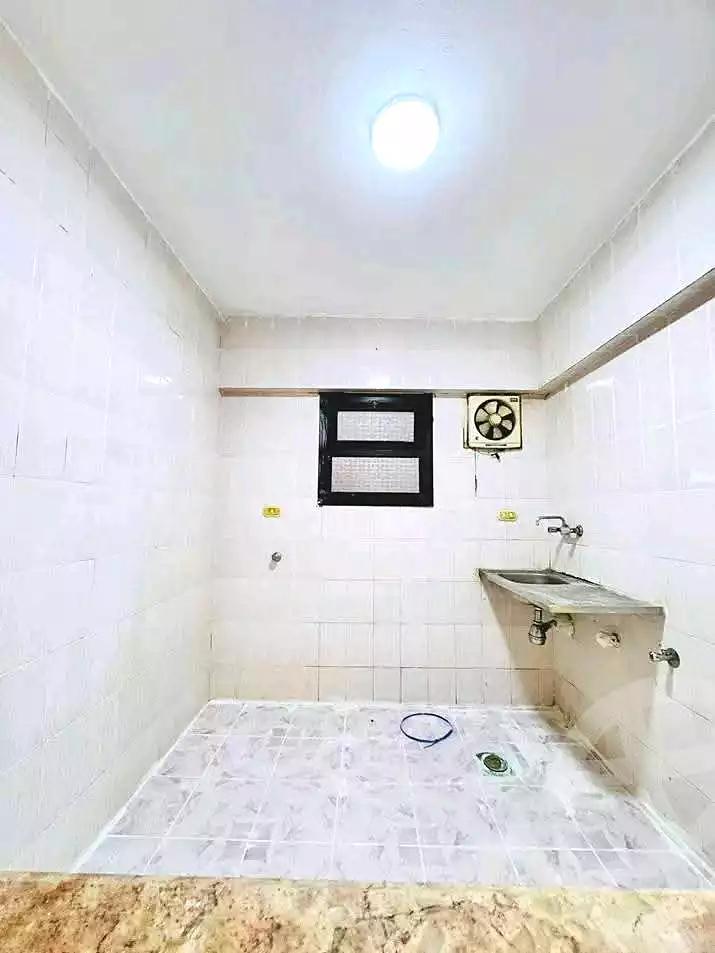 https://aqarmap.com.eg/ar/listing/6669933-for-sale-alexandria-sydy-bshr-sydy-bshr-bhry-shr-mhmwd-l-yswy
