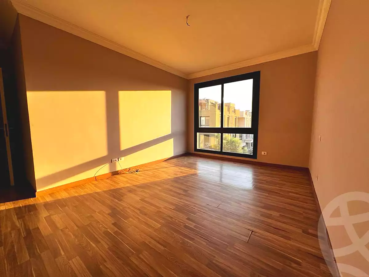 https://aqarmap.com.eg/ar/listing/6670816-for-rent-cairo-el-sheikh-zayed-city-compounds-kmbwnd-wyst-twn-swdyk