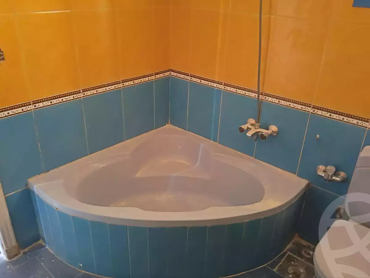 https://aqarmap.com.eg/ar/listing/6671401-for-sale-cairo-el-sheikh-zayed-city-compounds-hadayek-el-mohandiseen