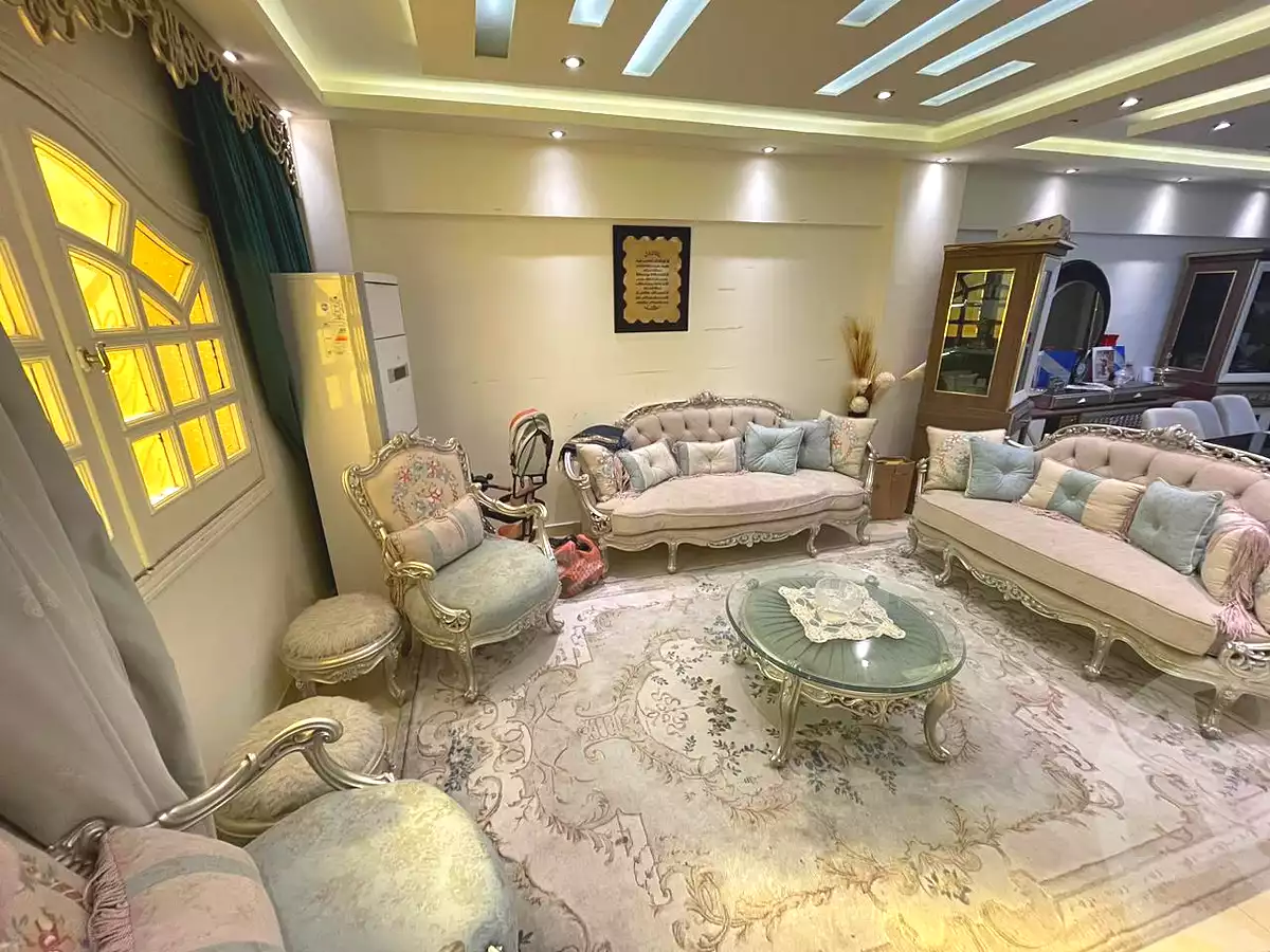 https://aqarmap.com.eg/ar/listing/6671878-for-sale-alexandria-lauran-mohammed-al-eqbal-st