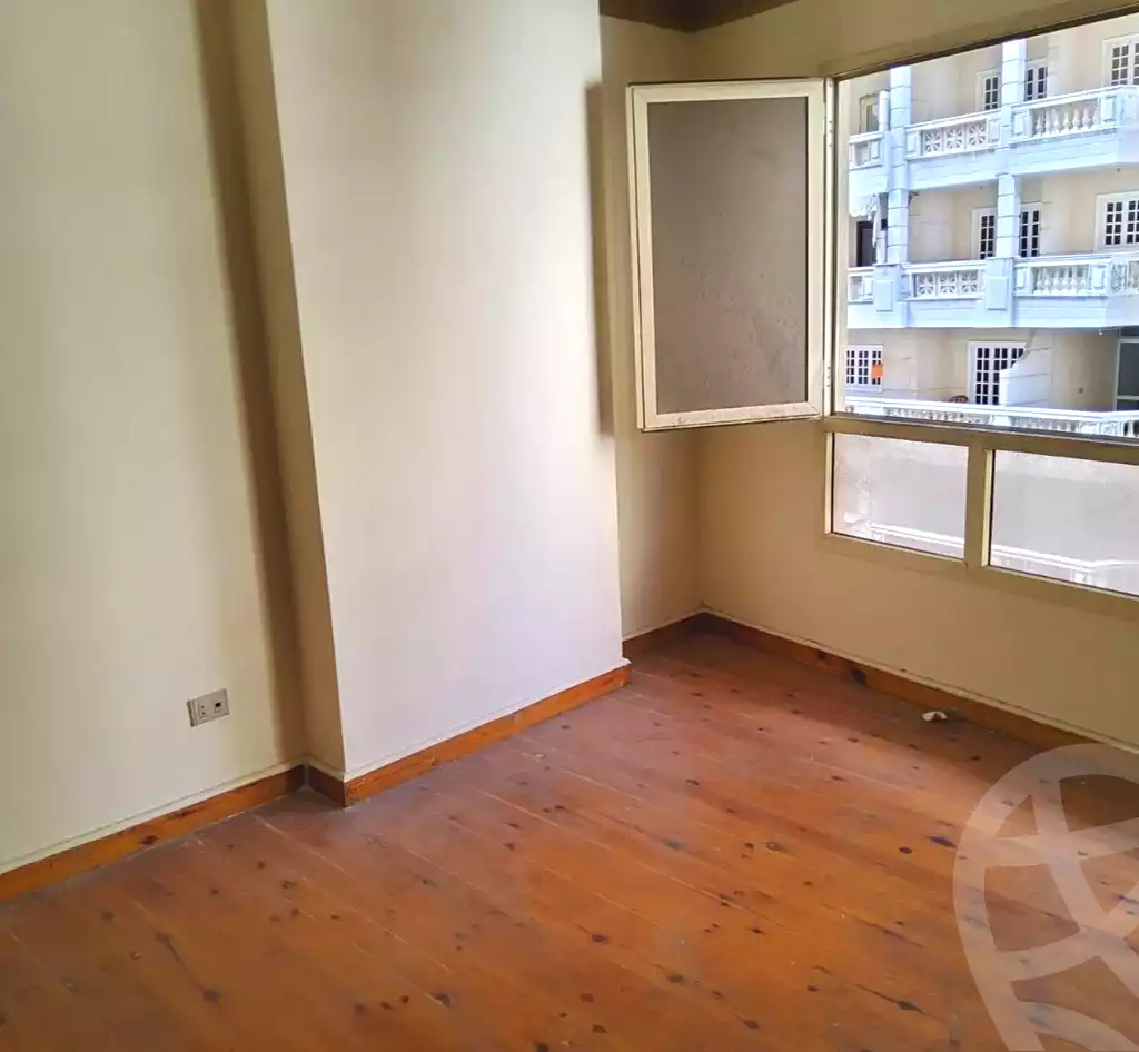 https://aqarmap.com.eg/ar/listing/6672367-for-sale-alexandria-el-montazah