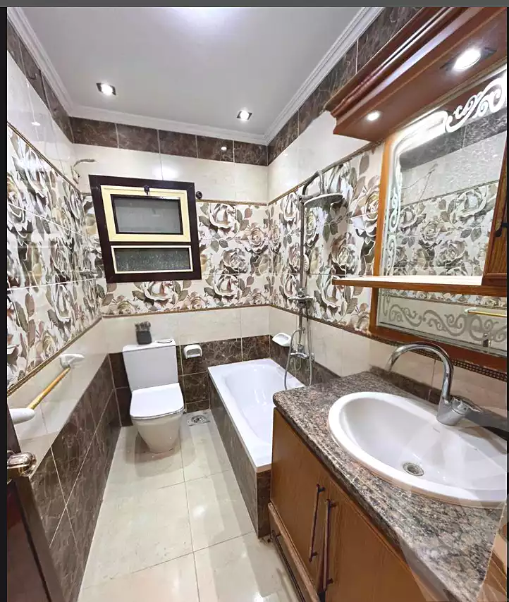 https://aqarmap.com.eg/ar/listing/6672842-for-sale-alexandria-l-jmy-lbytsh-el-reyad-st