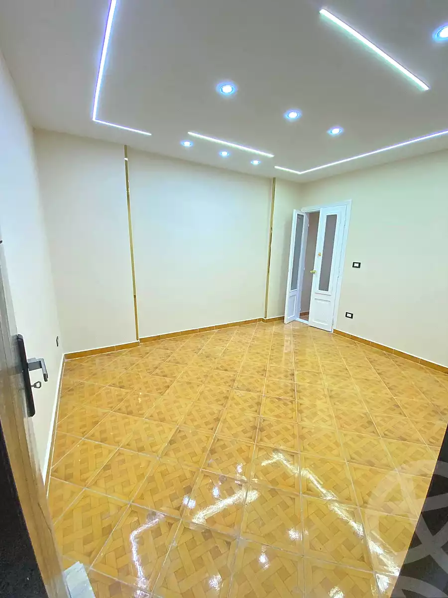 https://aqarmap.com.eg/en/listing/6673782-for-sale-alexandria-lsywf-el-falki