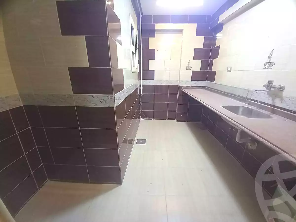 https://aqarmap.com.eg/ar/listing/6673860-for-sale-alexandria-sydy-bshr-sydy-bshr-bhry-ali-hipa-st