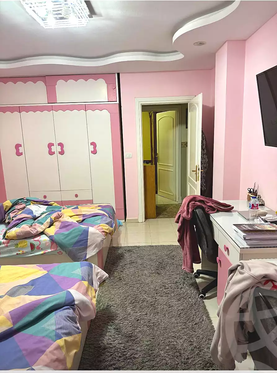 https://aqarmap.com.eg/en/listing/6673869-for-sale-cairo-new-cairo-lrhb-city-phase-4-mohammed-farid-st