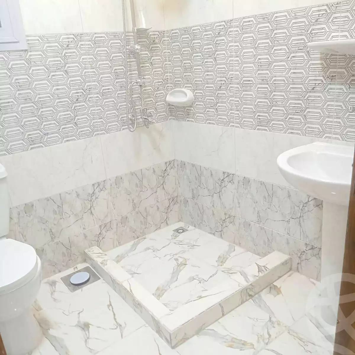 https://aqarmap.com.eg/en/listing/6674818-for-sale-alexandria-l-jmy-el-hanouvel