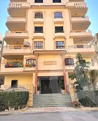 https://aqarmap.com.eg/en/listing/6675712-for-sale-cairo-mokattam-lhdb-l-ly-shareaa-9
