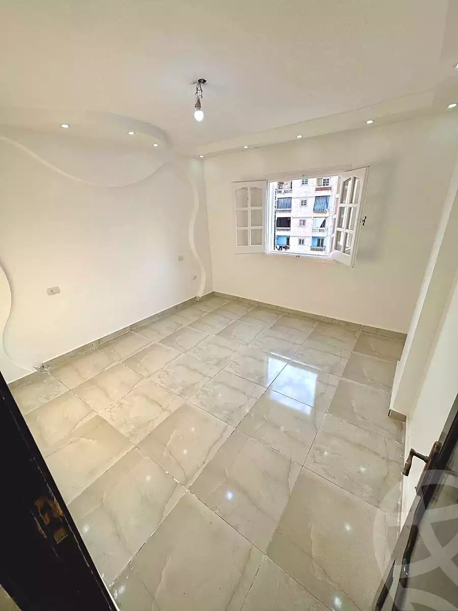 https://aqarmap.com.eg/ar/listing/6675938-for-sale-alexandria-sydy-bshr-sydy-bshr-bhry-gamal-abd-el-nasir-st
