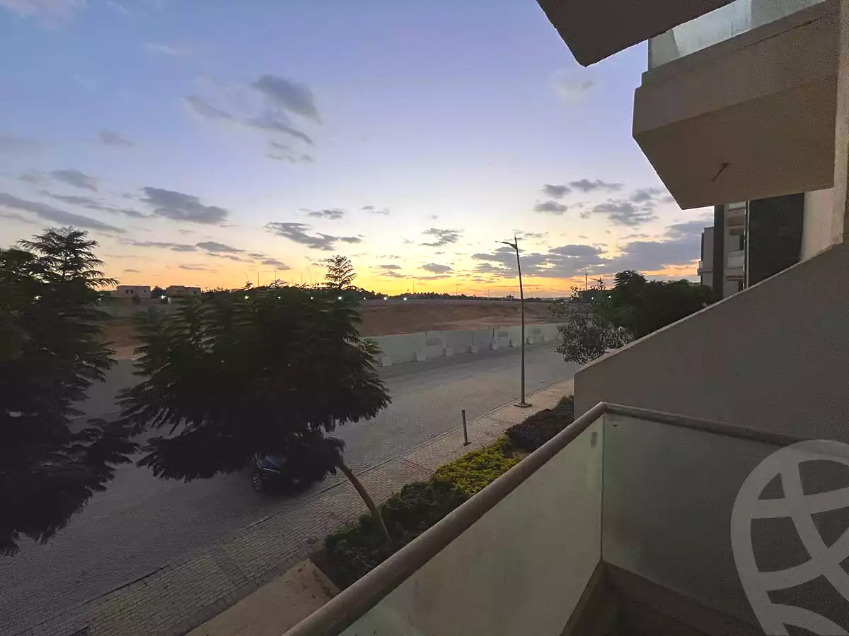 https://aqarmap.com.eg/ar/listing/6677342-for-sale-cairo-new-cairo-compounds-galleria-moon-valley-compound-arabia