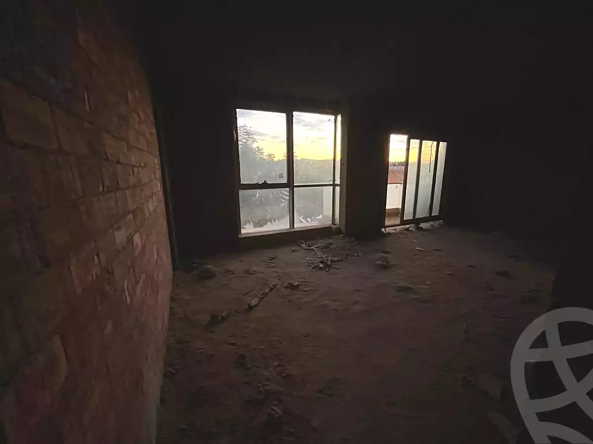 https://aqarmap.com.eg/ar/listing/6677342-for-sale-cairo-new-cairo-compounds-galleria-moon-valley-compound-arabia
