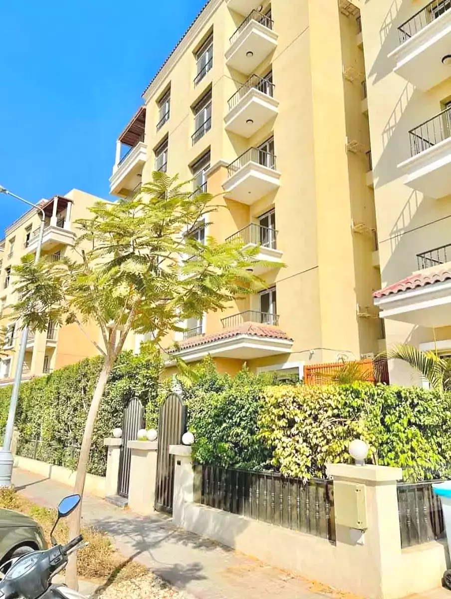 https://aqarmap.com.eg/ar/listing/6678294-for-sale-cairo-new-cairo-compounds-sarai-croons