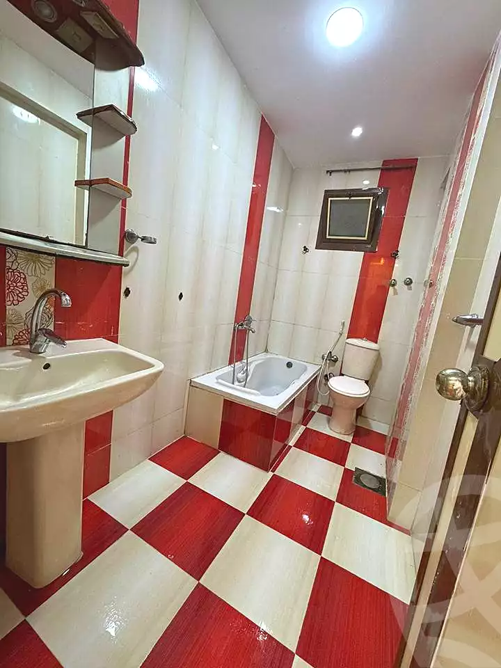 https://aqarmap.com.eg/ar/listing/6678331-for-sale-alexandria-sydy-bshr-sydy-bshr-bhry-shr-mhmwd-l-yswy