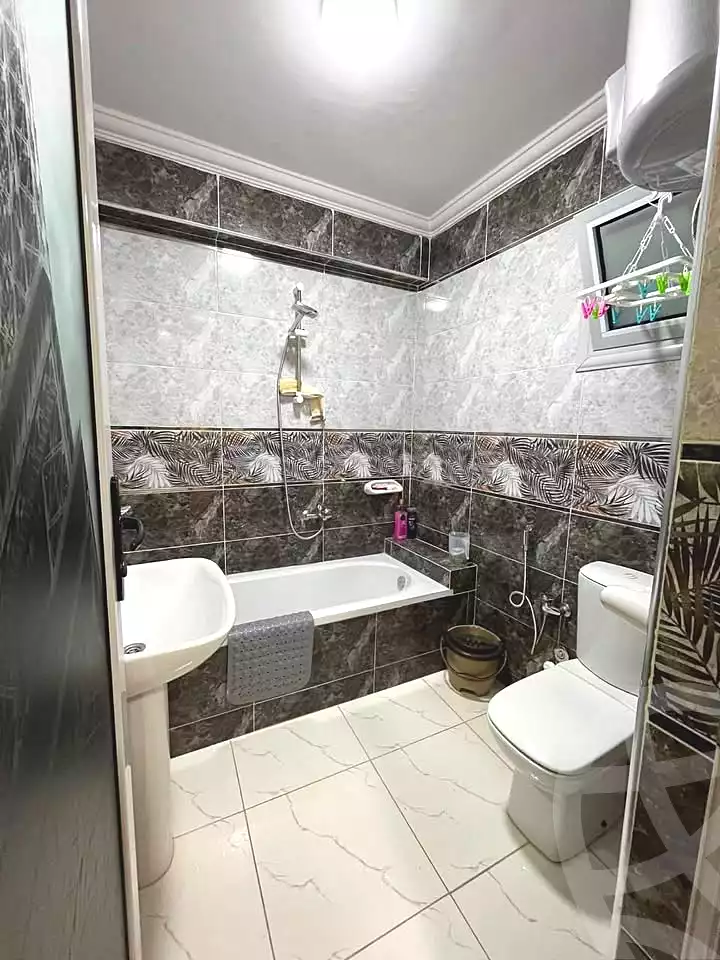 https://aqarmap.com.eg/ar/listing/6678539-for-sale-alexandria-l-jmy-lbytsh-ibrahim-othman-st