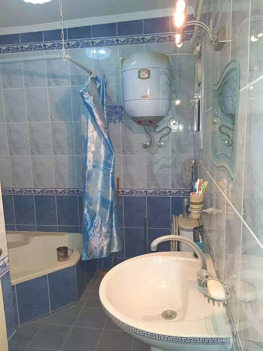 https://aqarmap.com.eg/ar/listing/6678872-for-sale-cairo-6th-of-october-el-ahyaa-neighborhood-4th-street-2