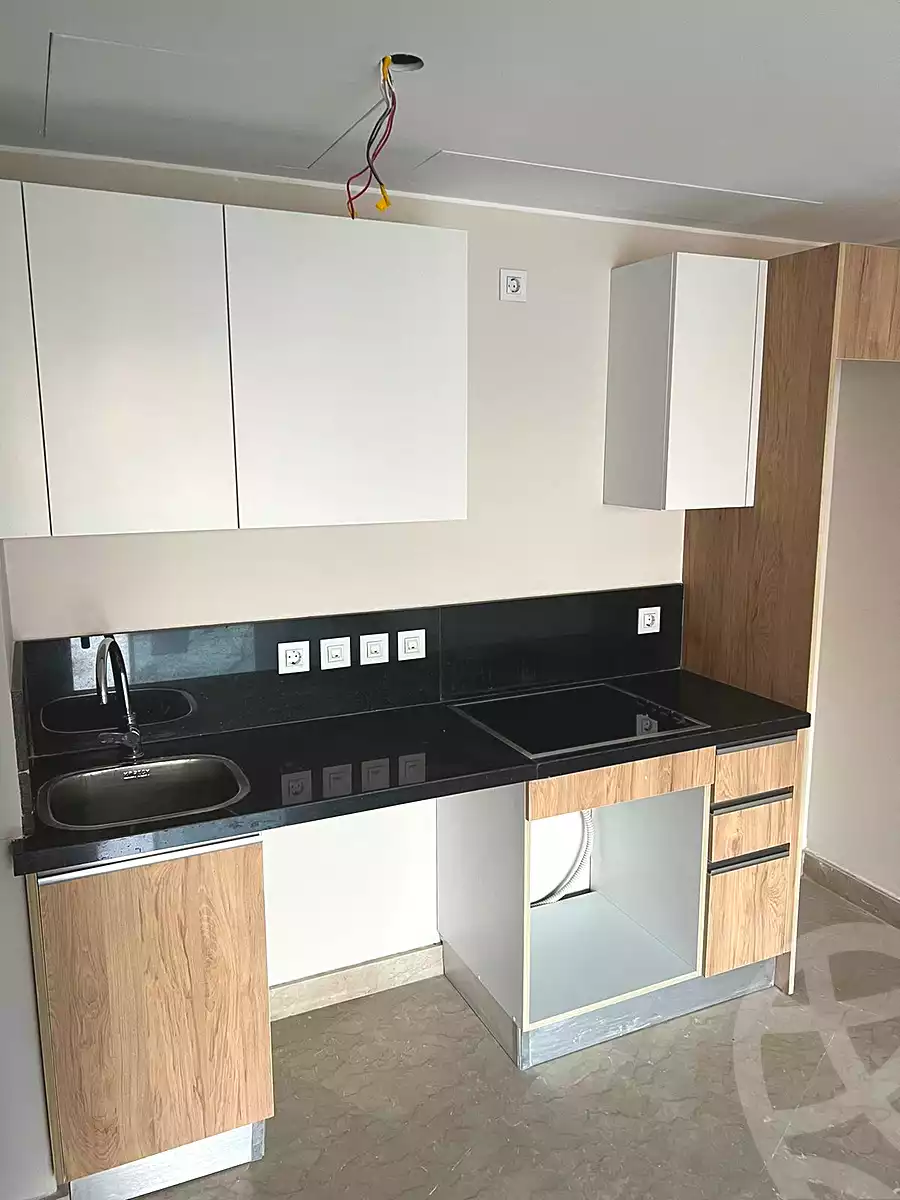 https://aqarmap.com.eg/ar/listing/6799222-for-sale-cairo-el-sheikh-zayed-city-compounds-zyd-wr-llttwyr-z-tower