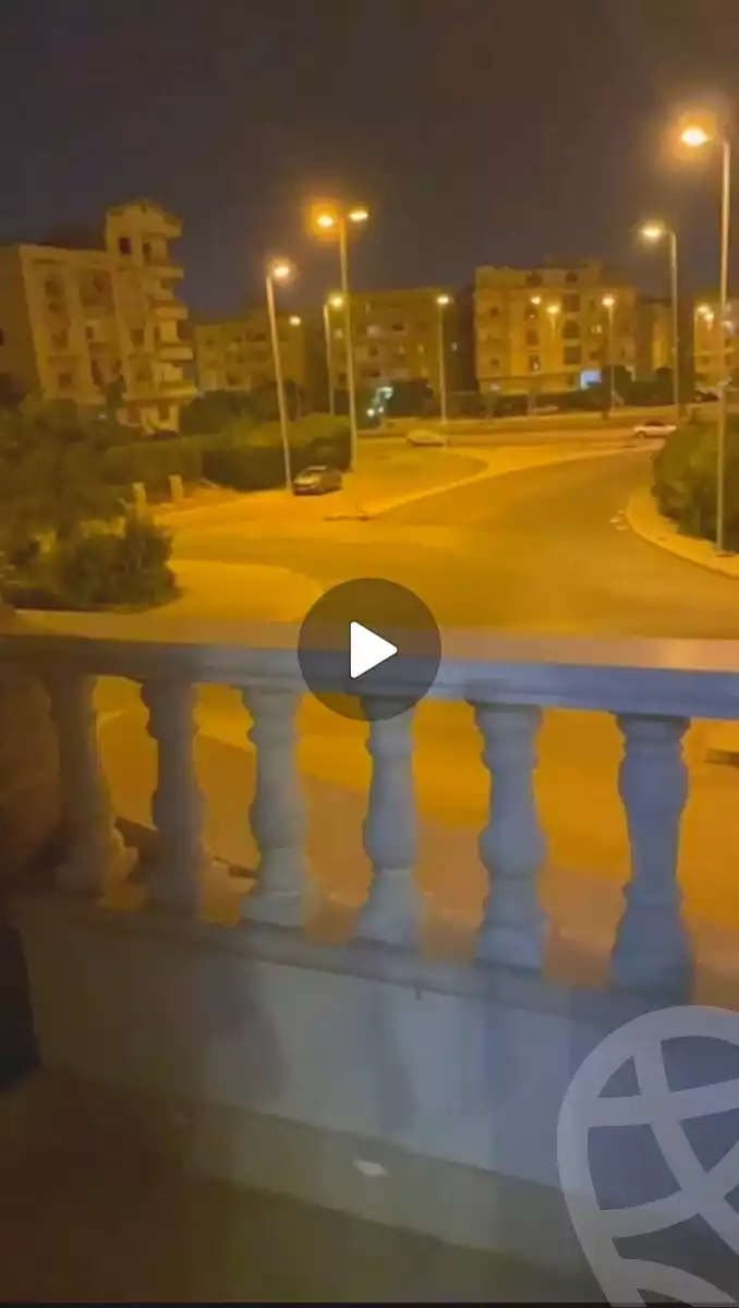 https://aqarmap.com.eg/ar/listing/6679682-for-sale-cairo-el-sheikh-zayed-city-el-hay-elsabeaa-lhy-lsb