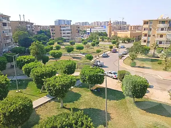 https://aqarmap.com.eg/ar/listing/6679726-for-sale-cairo-el-sheikh-zayed-city-el-hay-elawel-street-10