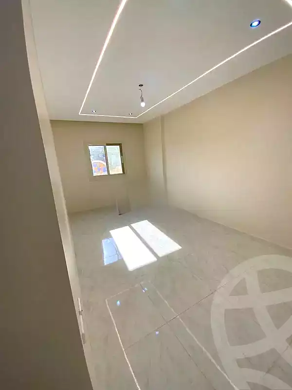 https://aqarmap.com.eg/ar/listing/6680211-for-sale-cairo-6th-of-october-el-ahyaa-neighborhood-2nd-divided-from-al-kafrawei-st