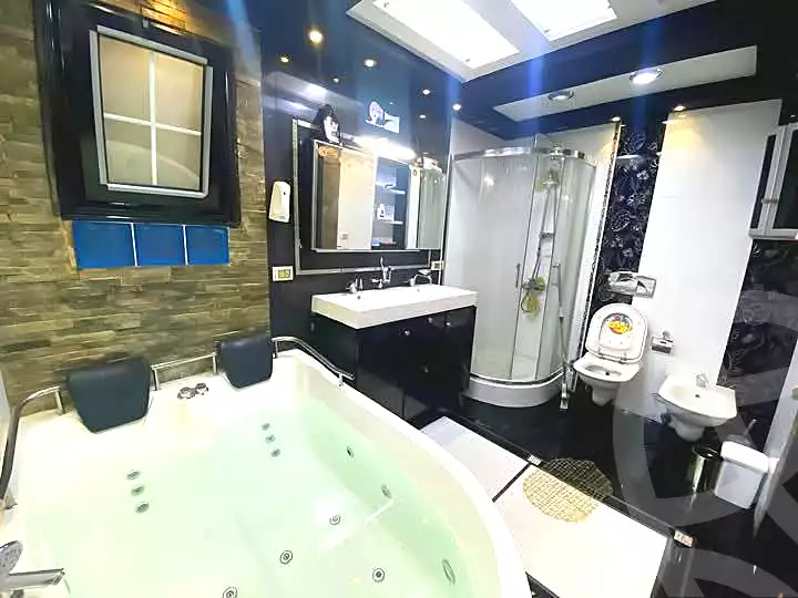 https://aqarmap.com.eg/ar/listing/6680979-for-sale-alexandria-lauran-shr-bw-qyr-tryq-lhry