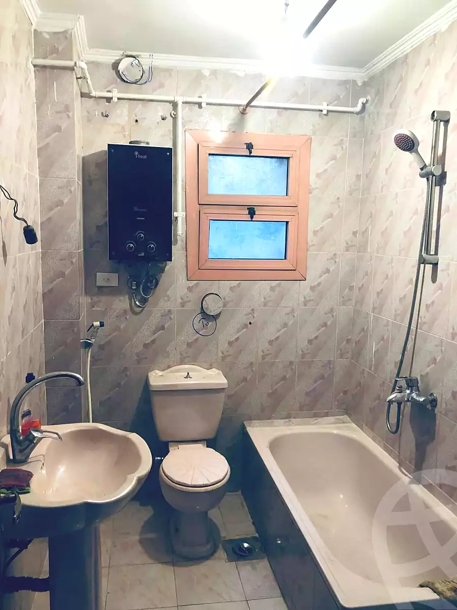 https://aqarmap.com.eg/en/listing/6681022-for-rent-cairo-helwan-sherif-st