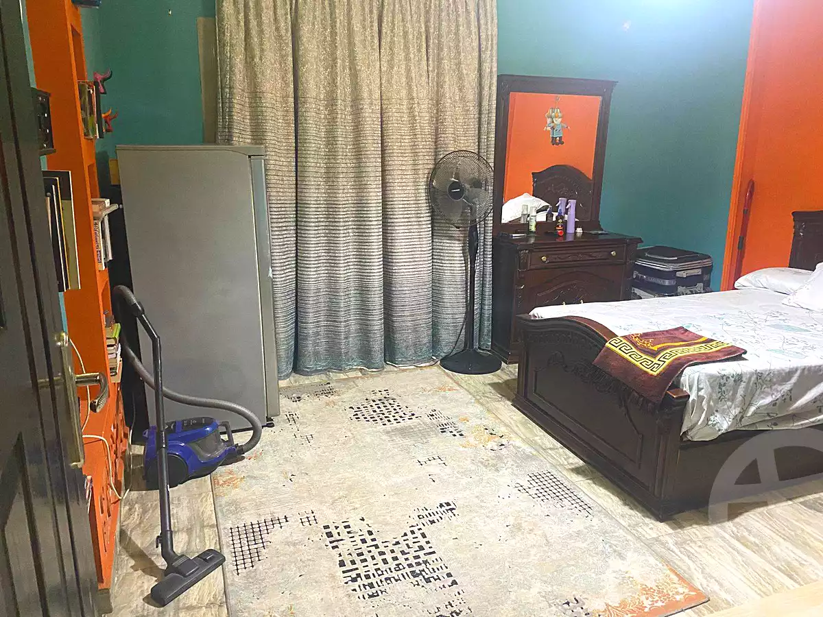 https://aqarmap.com.eg/ar/listing/6681062-for-sale-cairo-helwan-helwan-el-sharkeya-mostafa-safwat-st