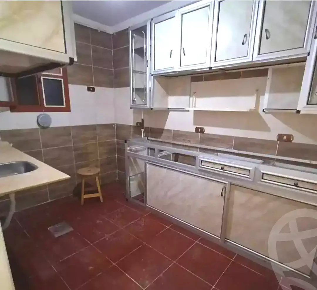 https://aqarmap.com.eg/ar/listing/6681540-for-sale-alexandria-sydy-bshr-sydy-bshr-bhry-gamal-abd-el-nasir-st