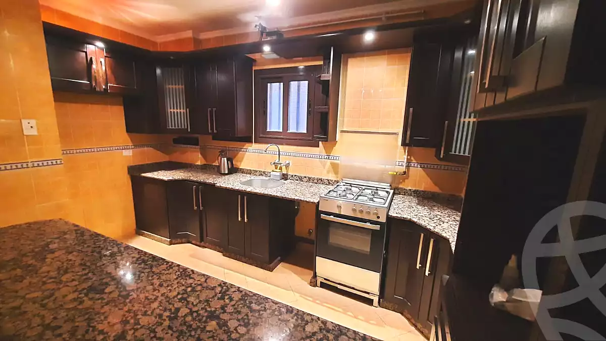 https://aqarmap.com.eg/ar/listing/6682652-for-sale-cairo-new-cairo-lrhb-city-phase-5-ibn-al-nafees-st