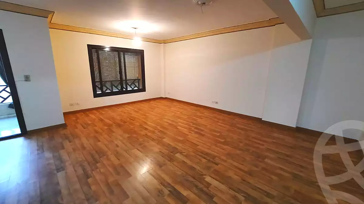 https://aqarmap.com.eg/ar/listing/6682652-for-sale-cairo-new-cairo-lrhb-city-phase-5-ibn-al-nafees-st
