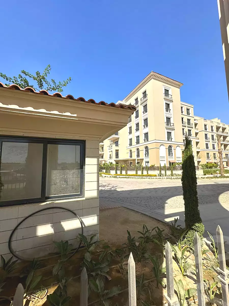 https://aqarmap.com.eg/ar/listing/6685162-for-sale-cairo-el-sheikh-zayed-city-compounds-kmbwnd-fyldj-wyst-dr-llttwyr