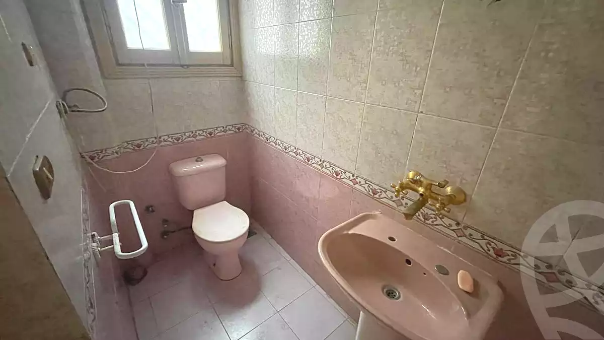https://aqarmap.com.eg/ar/listing/6686112-for-sale-alexandria-lauran-shr-bw-qyr-tryq-lhry