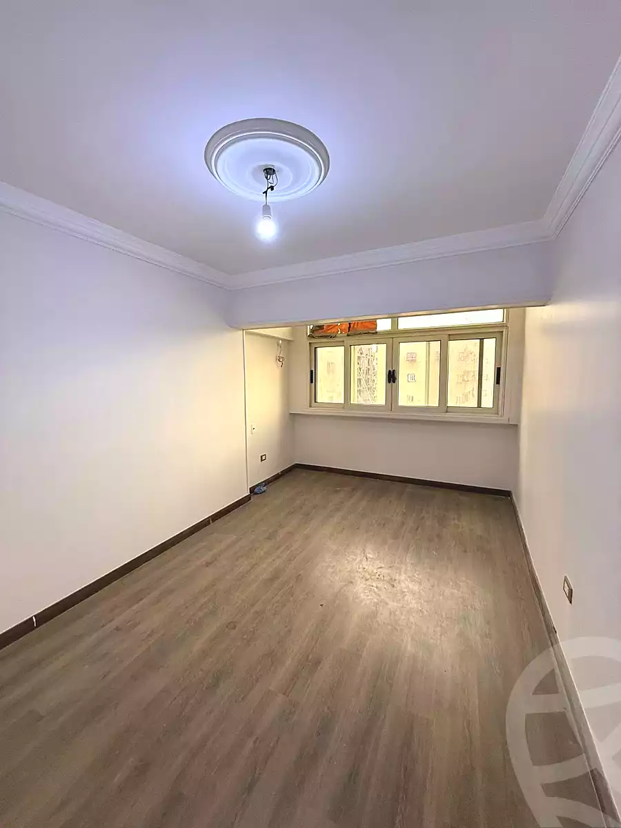 https://aqarmap.com.eg/en/listing/6686222-for-sale-alexandria-el-mandara-alex-el-mandara-bahri