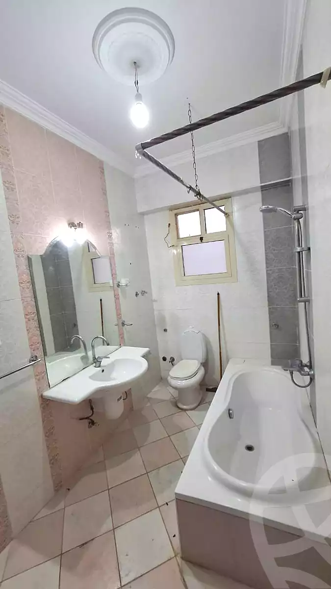 https://aqarmap.com.eg/ar/listing/6686834-for-rent-cairo-el-sheikh-zayed-city-el-hay-elasher