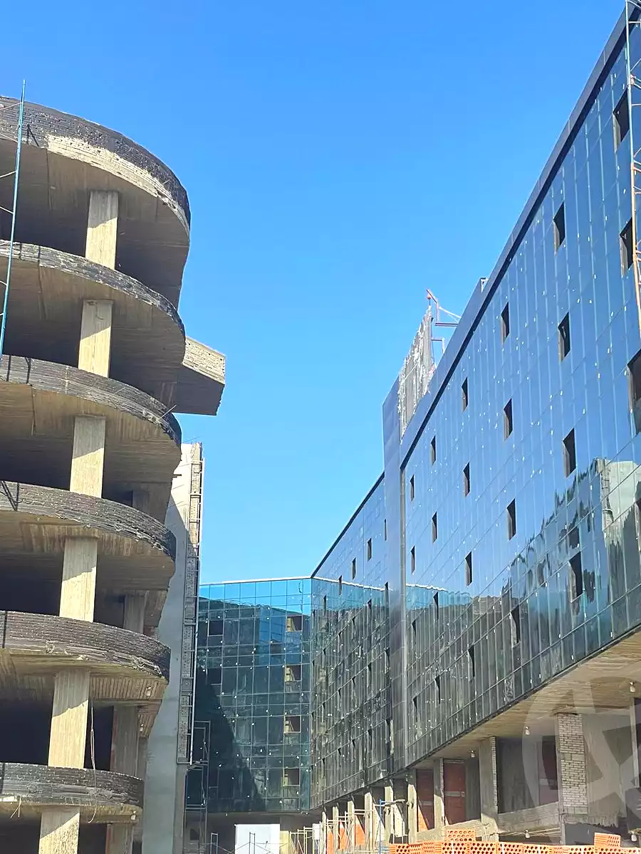 https://aqarmap.com.eg/en/listing/6687129-for-sale-cairo-el-sheikh-zayed-city-compounds-101-mall-premium