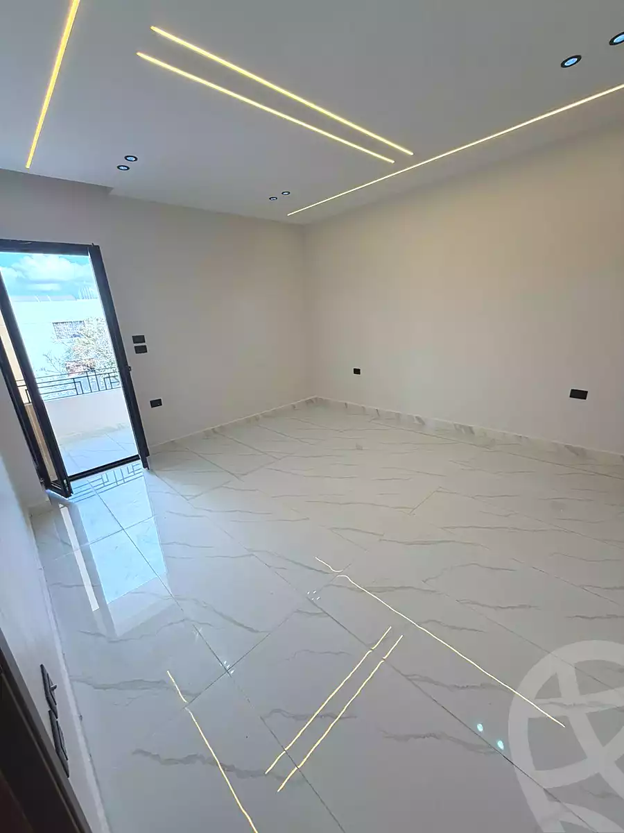 https://aqarmap.com.eg/ar/listing/6687293-for-sale-cairo-6th-of-october-el-ahyaa-neighborhood-2nd-divided-from-al-kafrawei-st